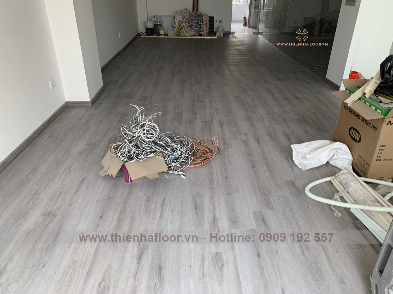 Cong-trinh-san-nhua-aimaru-4212 (1)