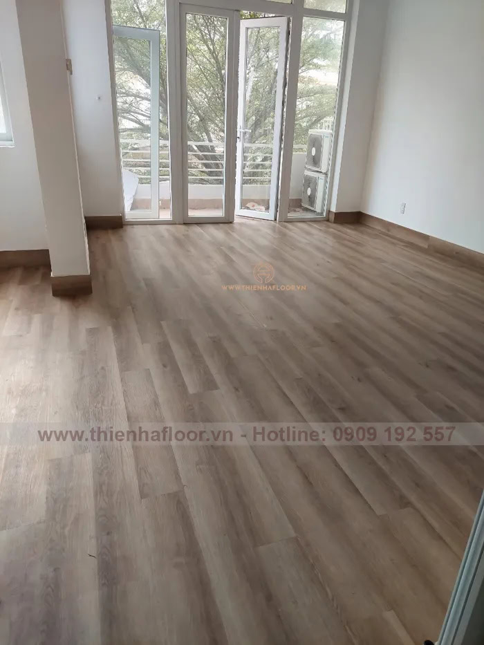 Cong-trinh-san-nhua-korea-vinyl (1)