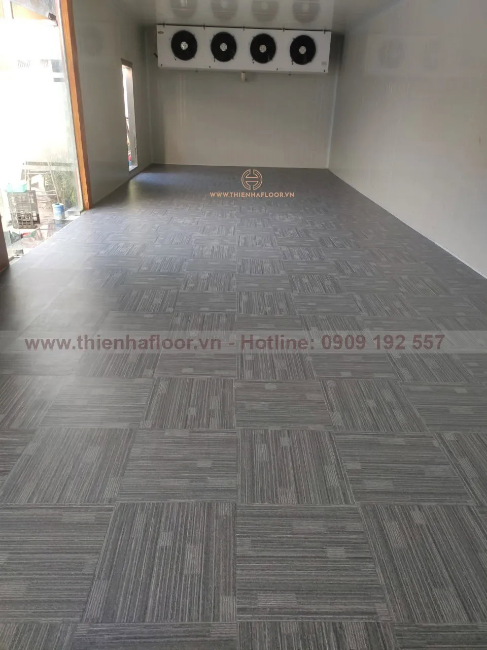 Thi-cong-cai-tao-van-phong-san-nhua (1)