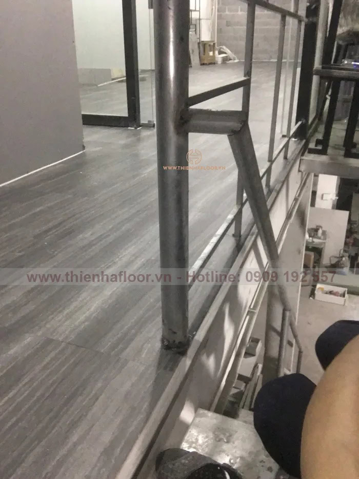 Thi-cong-san-nhua-galaxy-quan-12 (3)