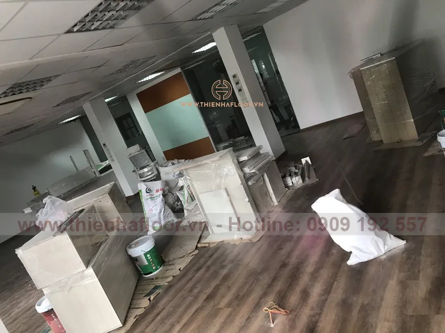 Thi-cong-san-nhua-quan-1 (1)