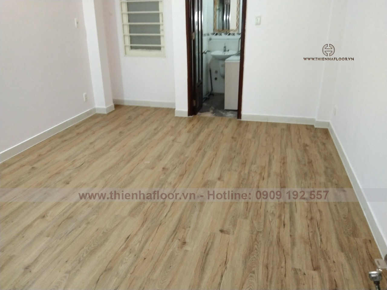 Thi công sàn nhựa Aimaru Easy A21 7 Thi-cong-thuc-te-san-nhua-aimaru-easy-a21 (3)