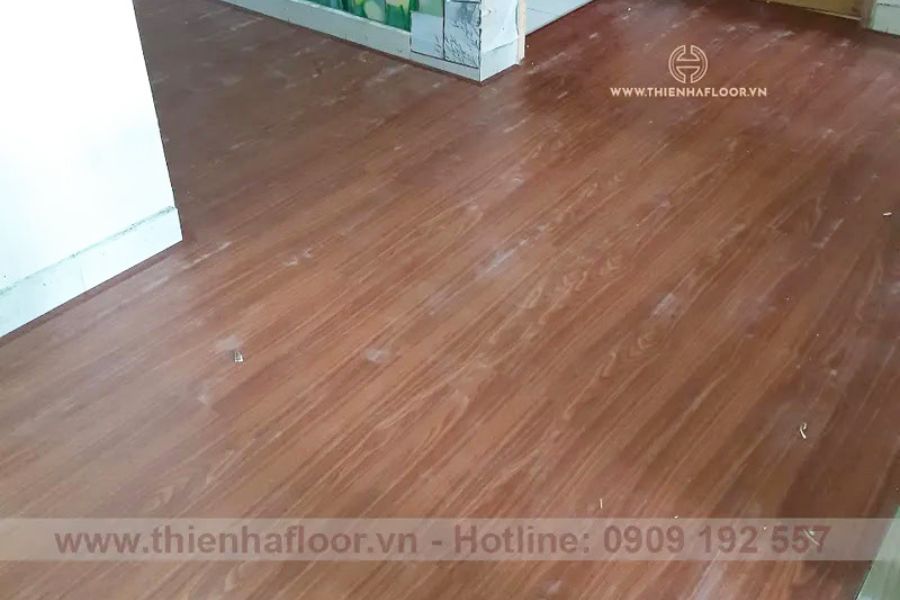 Sàn nhựa hèm khóa loại nào tốt? Top 7 thương hiệu nổi bật nhất 34 Công Trình Thi Công Sàn Nhựa Hèm Khóa Kosmos