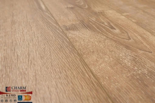 Sàn gỗ Việt Nam loại nào tốt? Top 7+ thương hiệu tốt nhất 2025 17 San-go-charm-wood-s1703.jpg