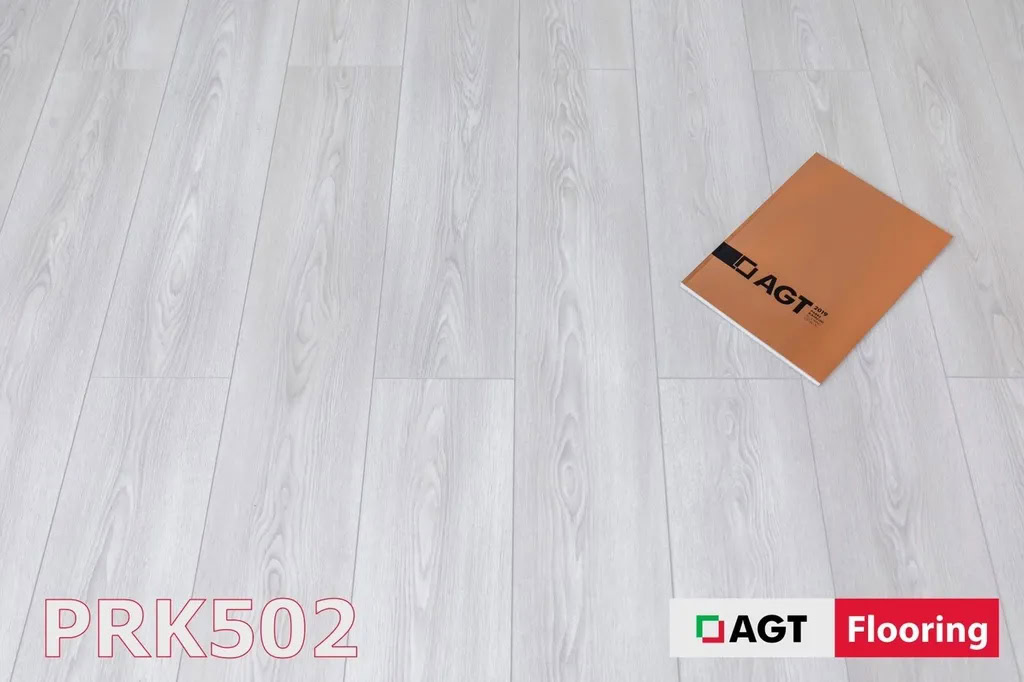 San-go-agt-pkr502.jpg San-go-agt-pkr502.jpg