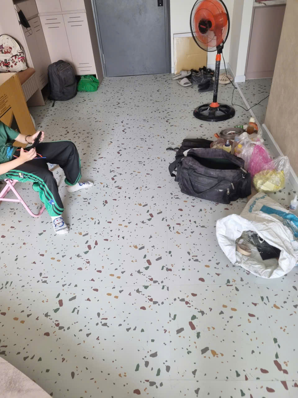 Sàn Nhựa Galaxy Eco GS2207-1 Vân Terrazzo 2 Sàn Nhựa Galaxy Eco Gs2207 1