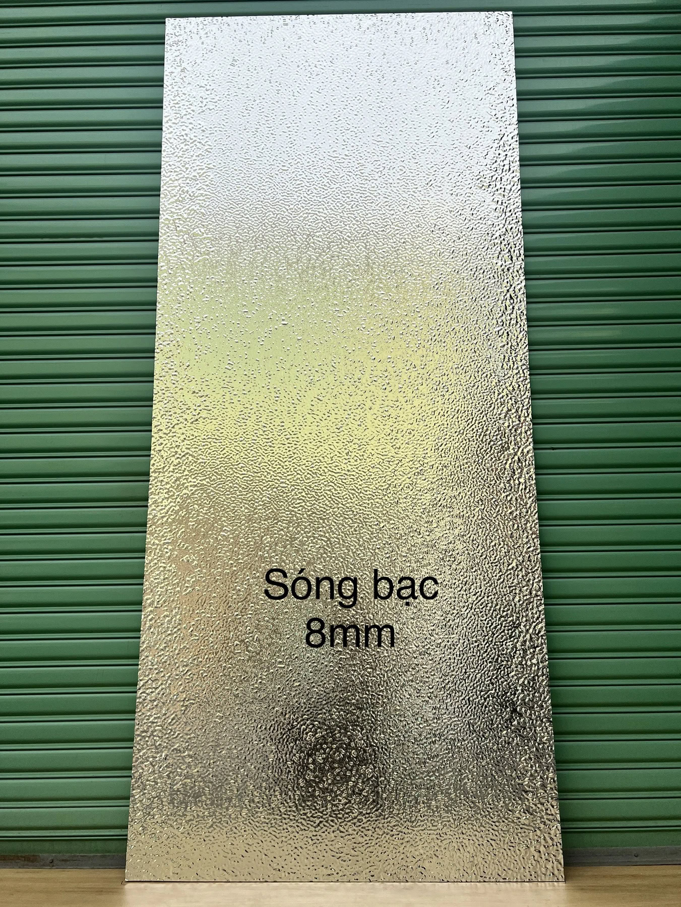 Tam-op-than-tre-luxwall-song-bac.jpg Tam-op-than-tre-luxwall-song-bac.jpg
