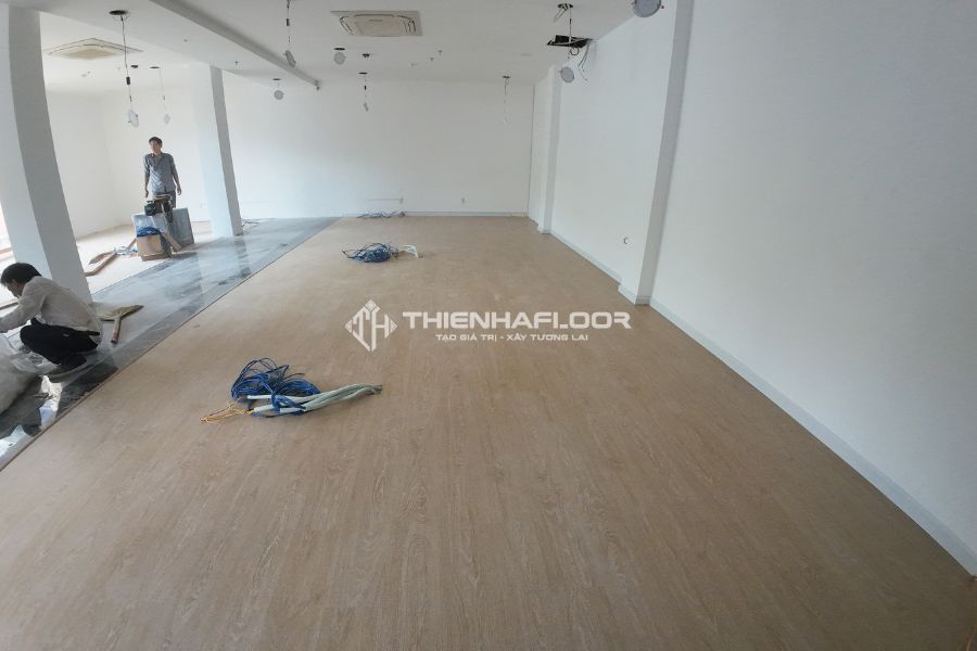 Lot San Nhua Hem Khoa Cho Van Phong 6
