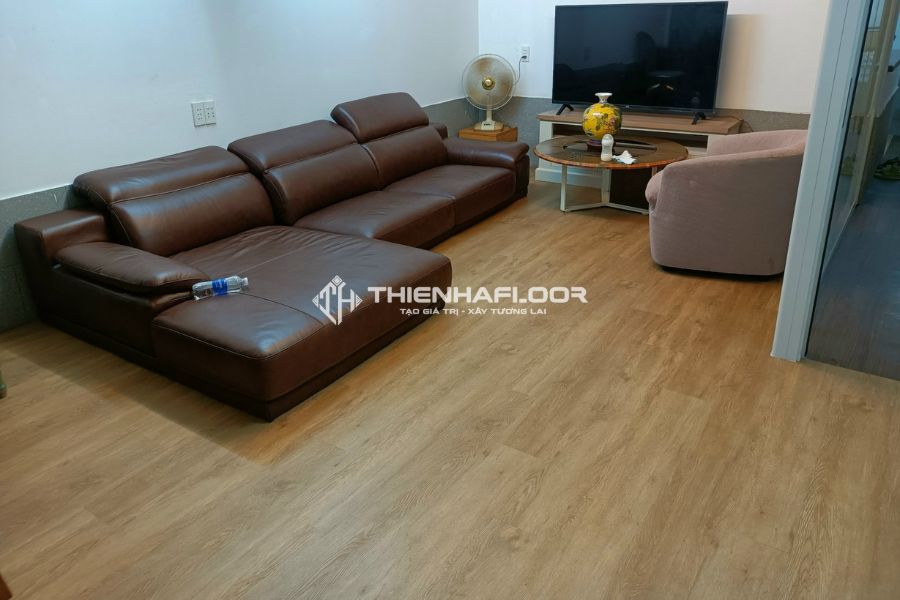 Lót Sàn Nhựa Vinyl Giả Gỗ Cho Phòng Khách