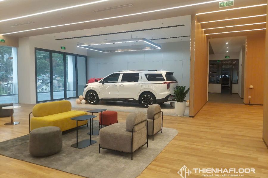 Dự án lót sàn nhựa cho showroom ô tô tại TP. Đà Lạt 17 Dự án lót sàn nhựa cho showroom ô tô tại TP. Đà Lạt