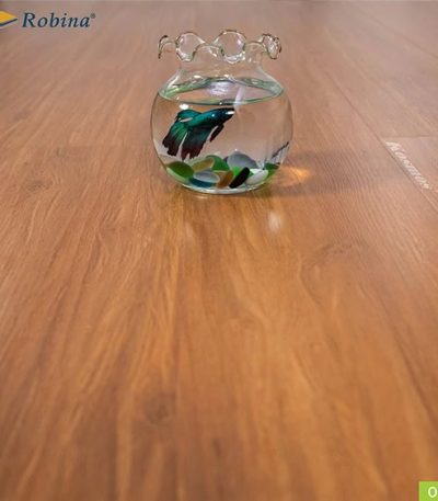 Sàn Gỗ Robina 8mm Bản Lớn O111 Tt