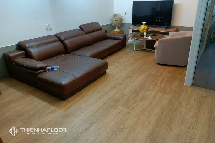 Lót Sàn Nhựa Giả Gỗ Cho Phòng Khách