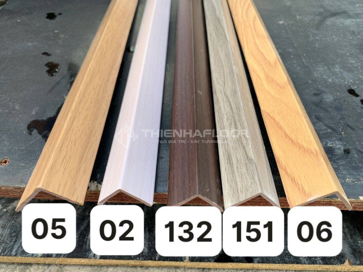 Nẹp kết thúc chữ V