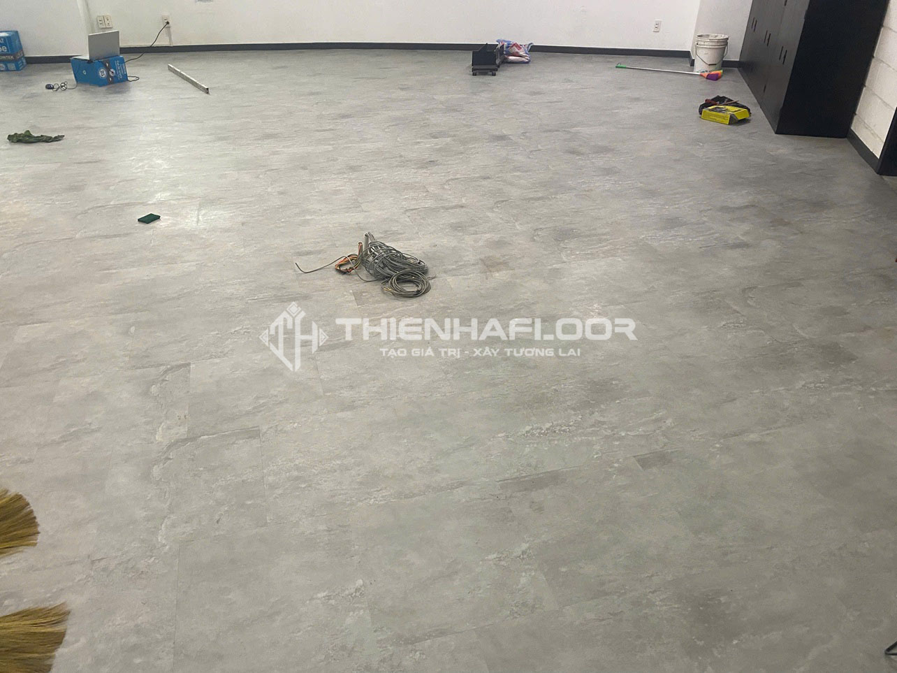 Công Trình Sàn Nhựa Giả đá Galaxy Eco ở Cần Giuộc